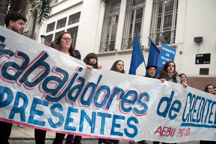 Movilización de Creditel | Foto: Ricardo Antúnez / adhocFOTOS