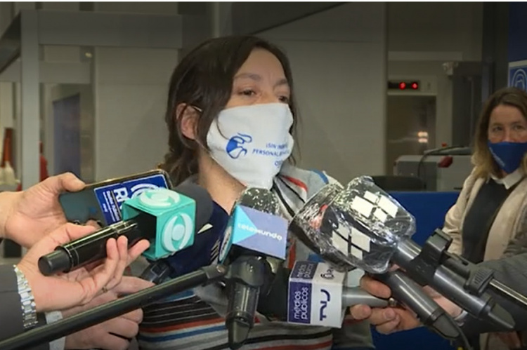 Lorena Lavecchia ayer, a la salida de la reunión con OPP. 