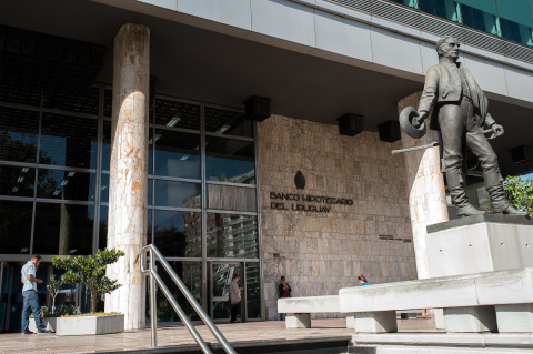 Banco Hipotecario del Uruguay (BHU) | Foto: Ricardo Antúnez / adhocFOTOS