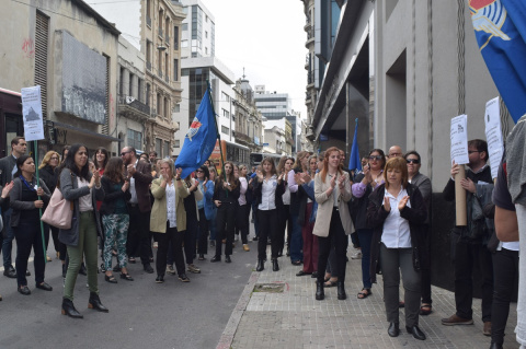 Movilización frente a la Dinatra | Fotos: Ignacio Álvarez Vigna