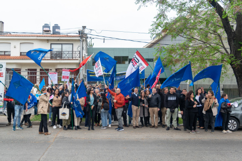 Movilización frente a Creditel | Fotos: Javier Pérez Seveso