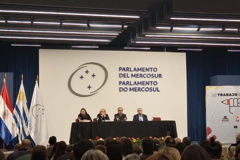 Actividad sobre los 20 años de negociación en el sector público.