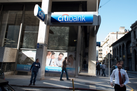 Sede de Citibank en Ciudad Vieja | Foto: Ricardo Antúnez / adhocFOTOS (Archivo, 2017)