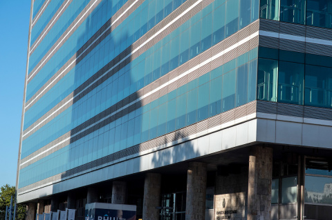 Sede del Banco Hipotecario del Uruguay  |  Foto: Ricardo Antúnez / adhocFOTOS (Archivo, 2021)