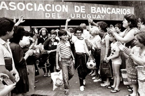 Llegada de los niños a AEBU | Foto: Museo de la Memoria